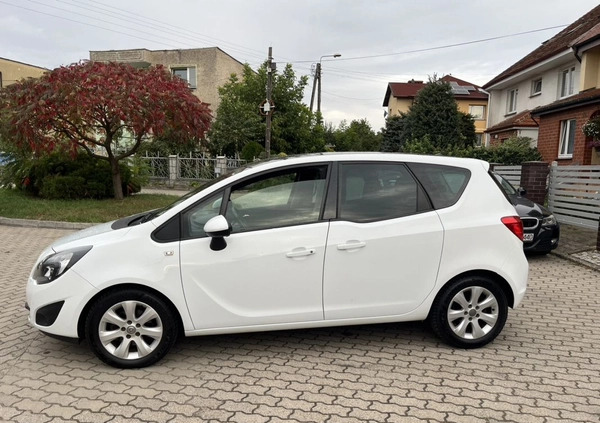 Opel Meriva cena 23900 przebieg: 148000, rok produkcji 2012 z Górzno małe 211